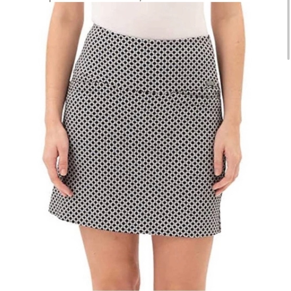 S.C. CO  NWOT black and white sporty skort
